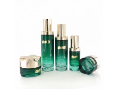 化妝品噴霧瓶噴涂絲印加工廠家 化妝品包裝瓶生產(chǎn)廠家