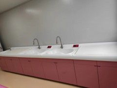 嬰兒洗浴設(shè)備高分子恒溫洗澡池